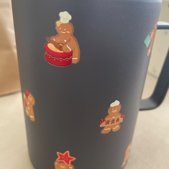 Starbucks 2025 hello kitty gingerbread mug and bearista keychain - Picture 7 of 11